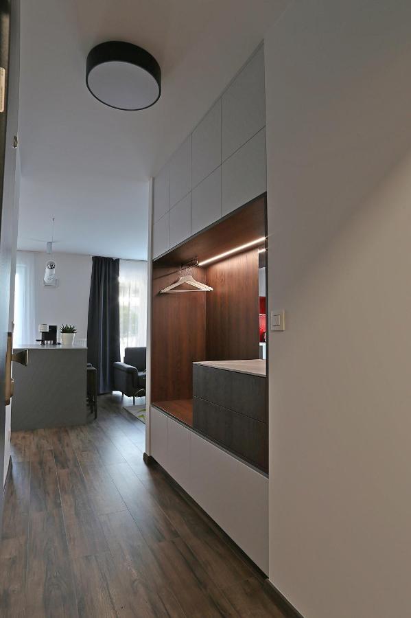 Modern Apartment Near The City Centre Urban Братислава Екстер'єр фото