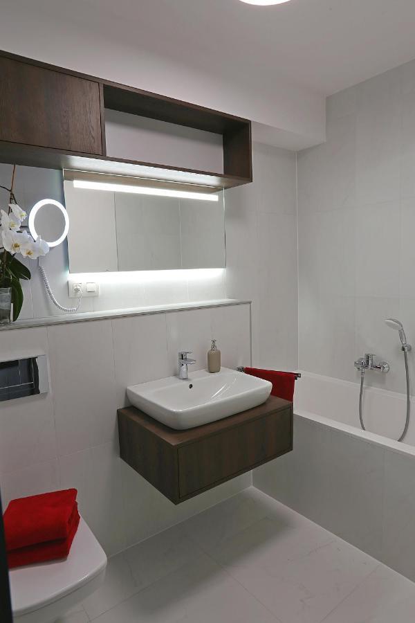 Modern Apartment Near The City Centre Urban Братислава Екстер'єр фото