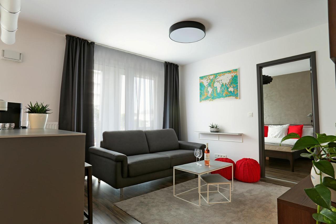 Modern Apartment Near The City Centre Urban Братислава Екстер'єр фото